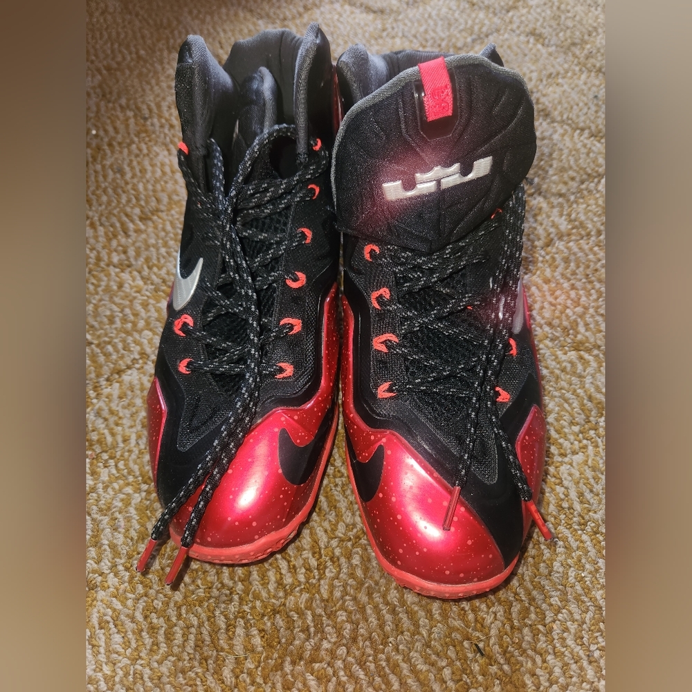 Nike Lebron James XDR 11 “Heat Away” RARE 626374-001 Men’s Size 12 Red Black
